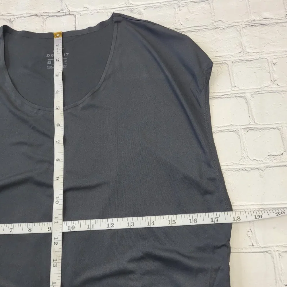 Nike Dri fit woman’s black lightweight active y-shirt size S